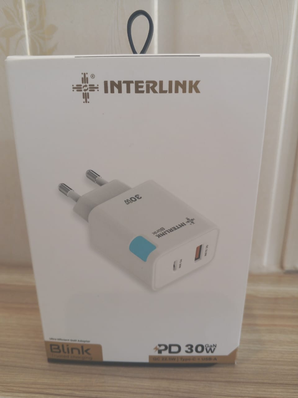 INTERLINK AURA MINI SIZE ADAPTER PD 25 W